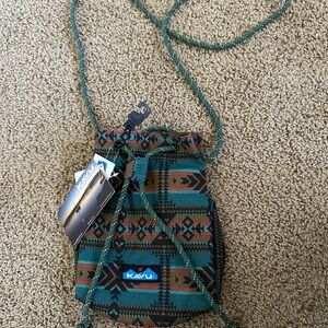 KAVU Women's Patterned Crossbody Bag - Green and Black